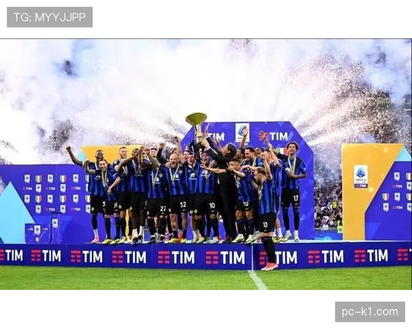 国际米兰客场4-3惊天逆转科莫，图拉姆双响邓弗里斯梅开二度